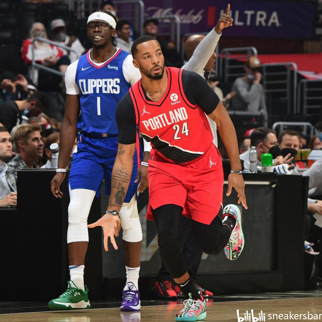 键的三分投 键的三分投