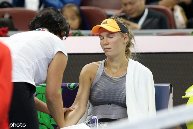 而是在试穿 而是在试穿