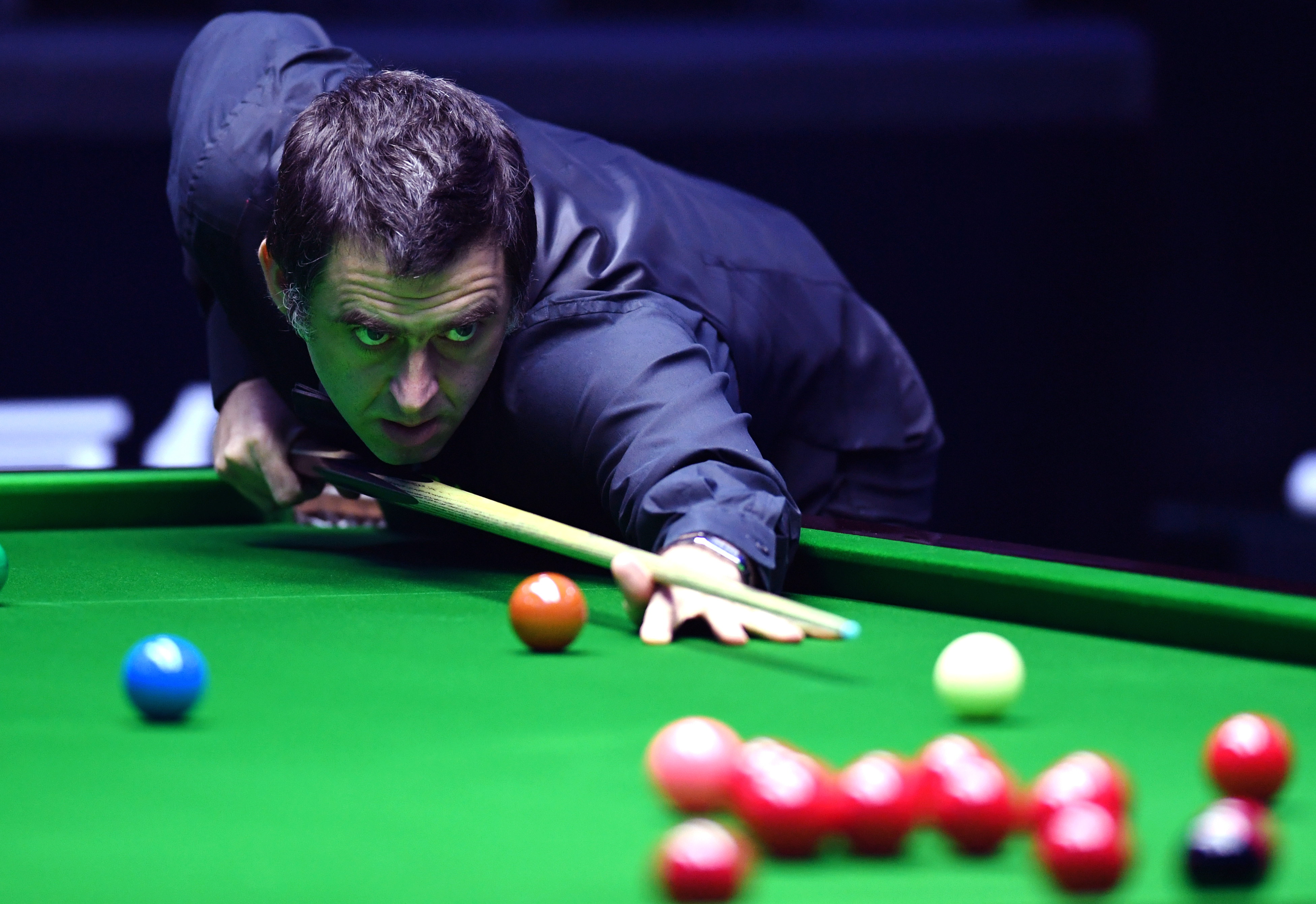 在弧顶区域 在弧顶区域